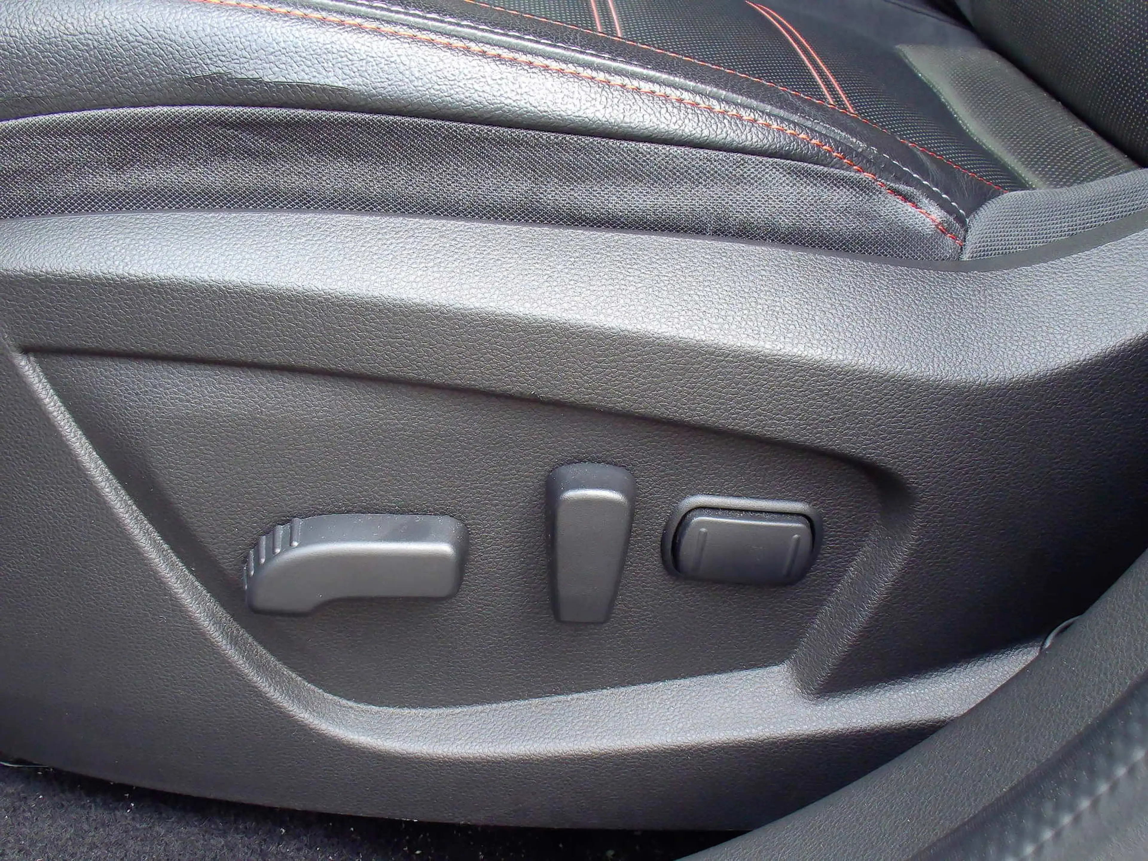Renault Arkana R.S. LINE E-TECH 145 — photo 12
