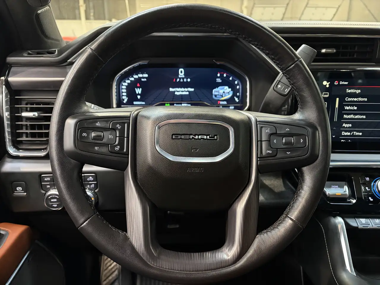 GMC Sierra 3500HD снимка GMC Sierra 3500HD