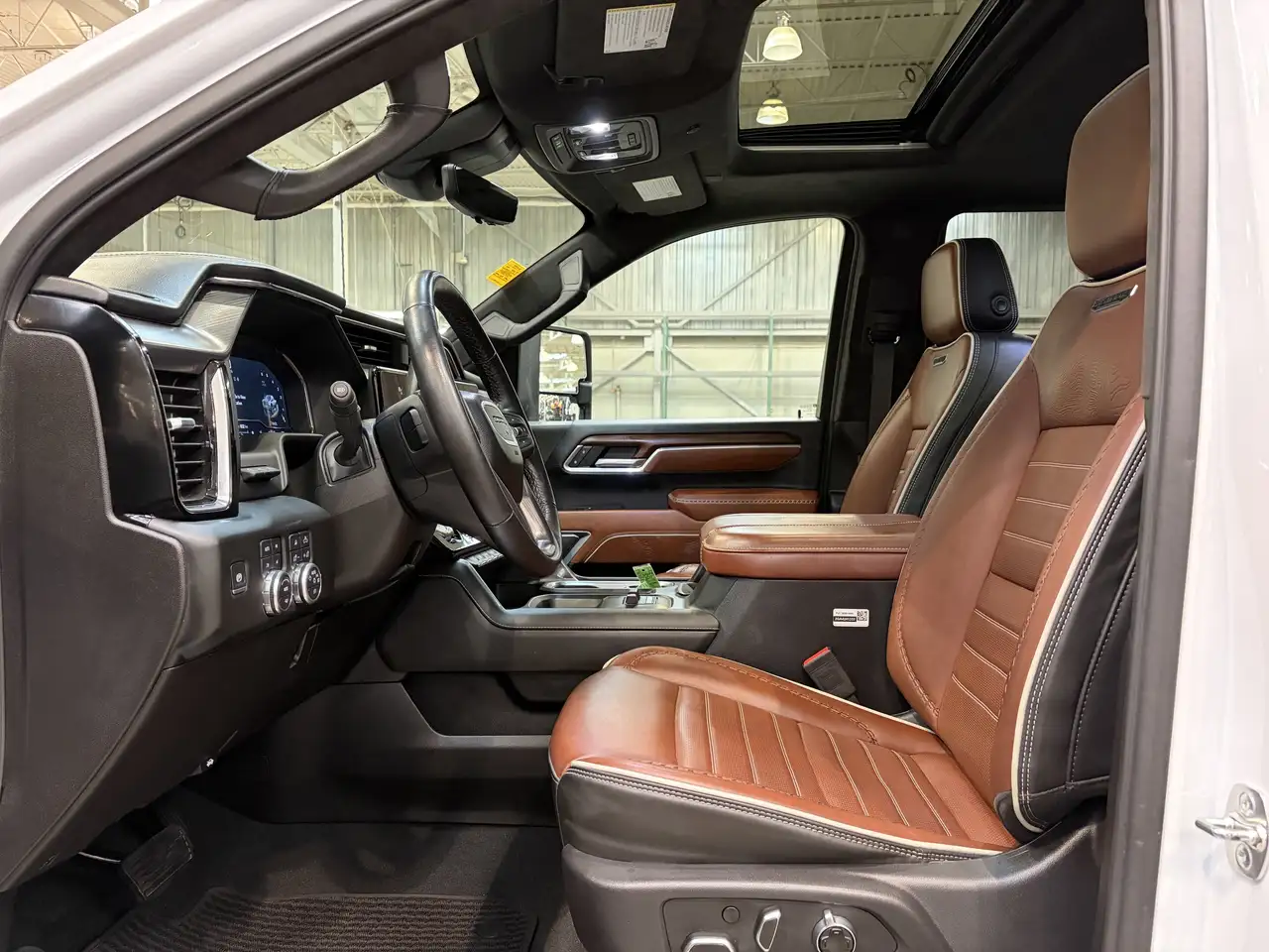 GMC Sierra 3500HD снимка GMC Sierra 3500HD