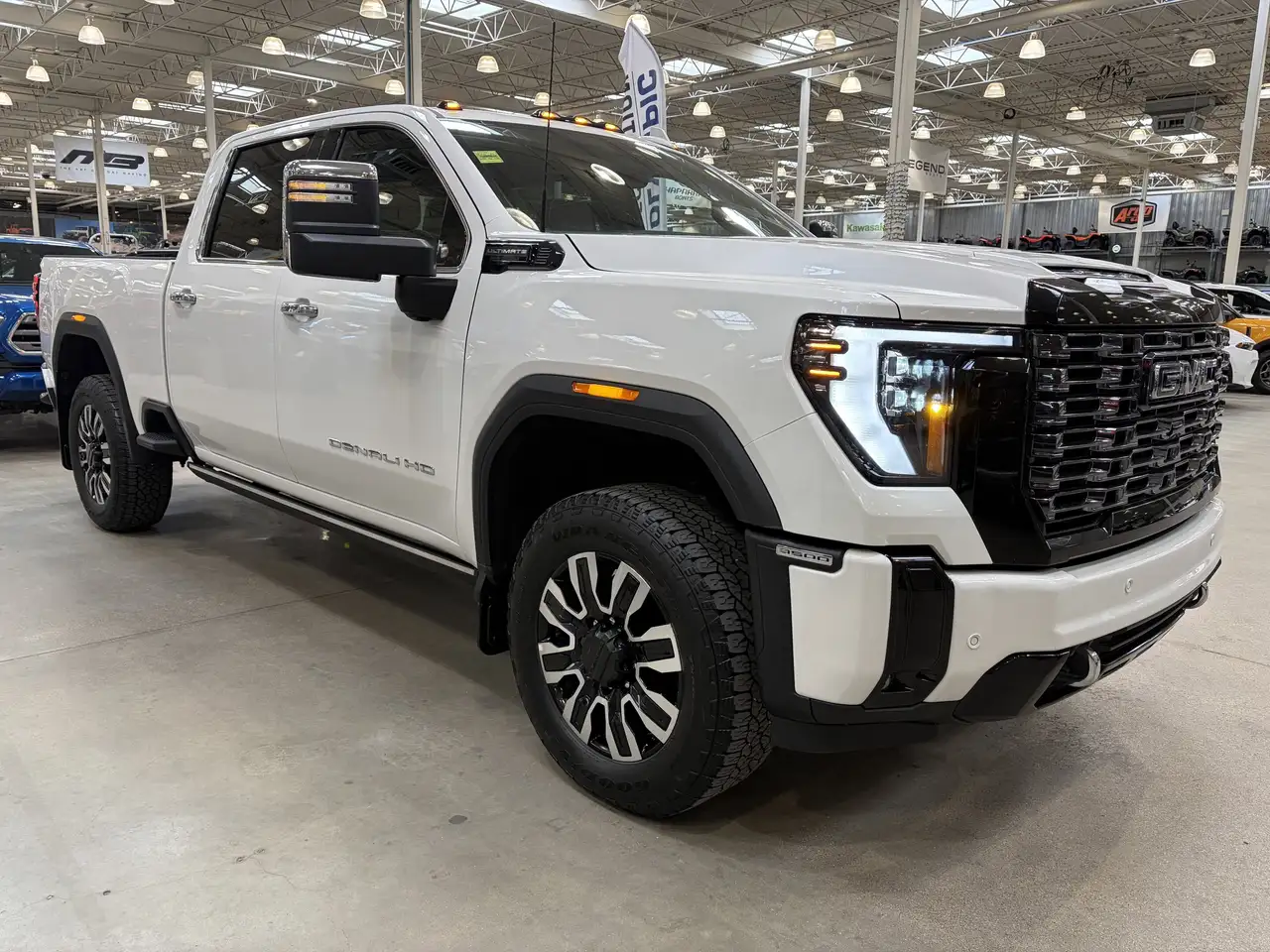GMC Sierra 3500HD снимка GMC Sierra 3500HD