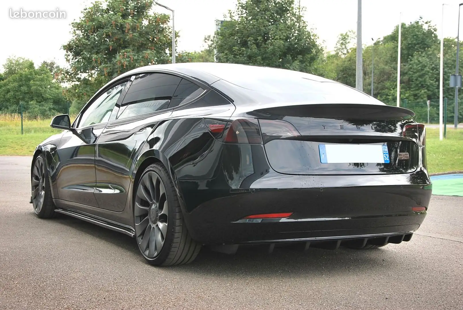 Tesla Model 3 Performances + Noir - 2
