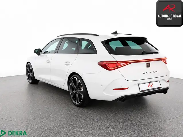 Cupra Leon view 3