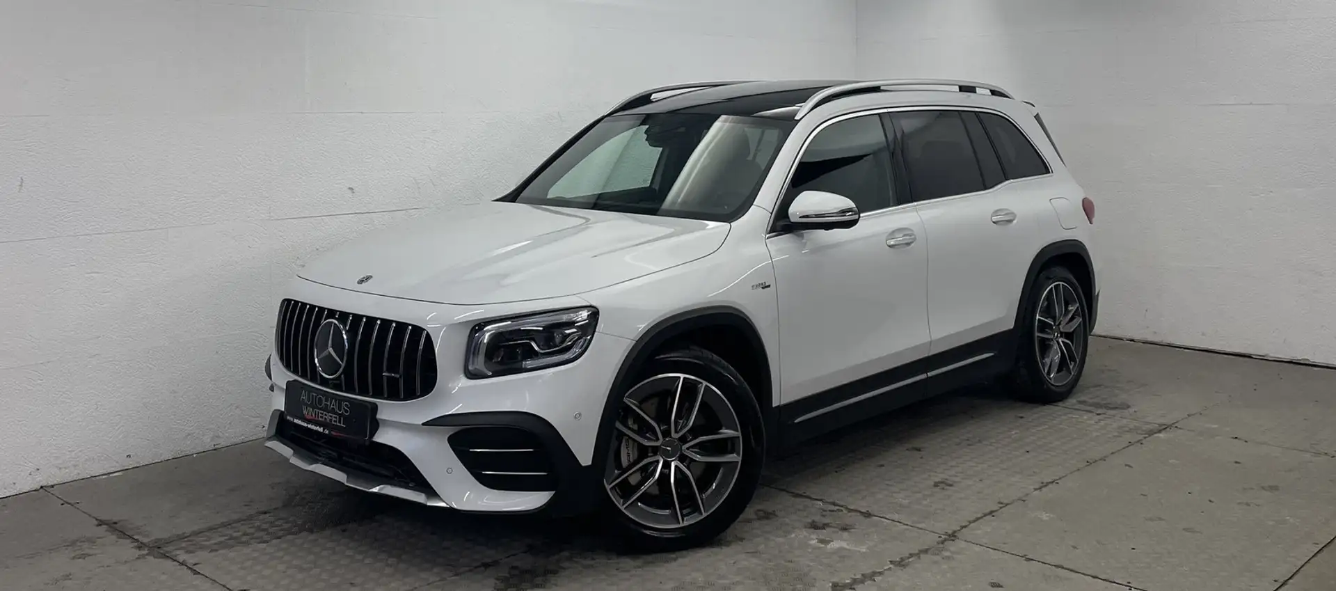 Mercedes-Benz GLB 35 AMG CARBON 4M 7SITZ+PANO+360+HUD+MEMO+ Weiß - 1