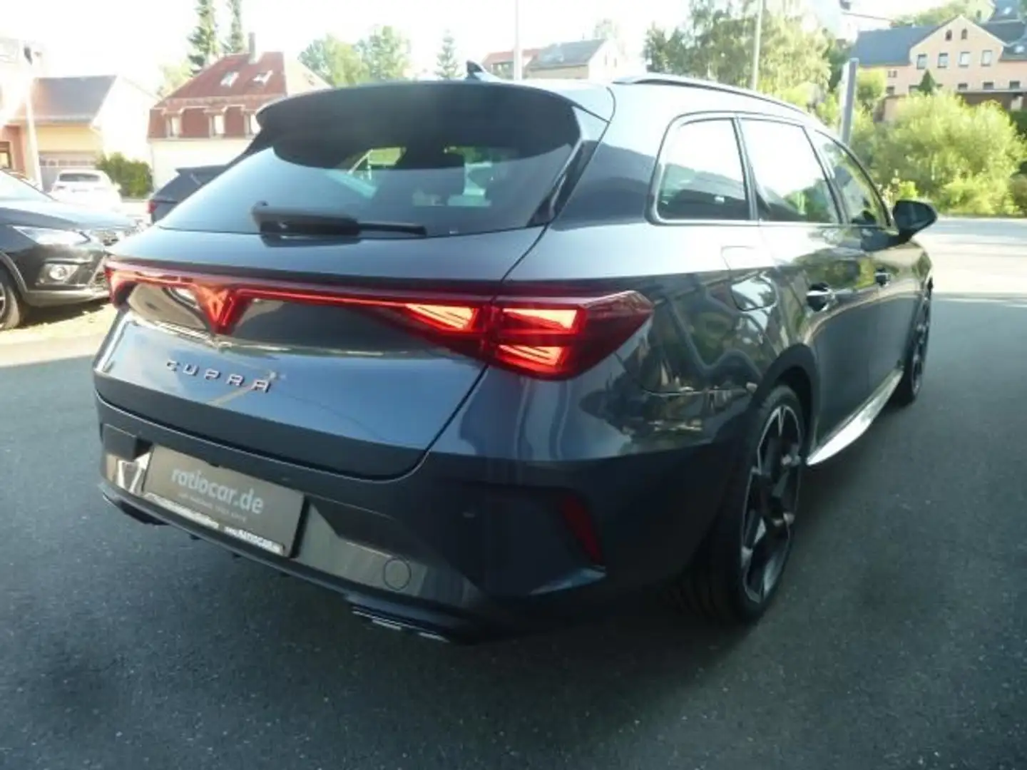CUPRA Leon LEON SPORTSTOURER 1.5 ETSI DSG GAR. BIS 12/29* Gris - 2