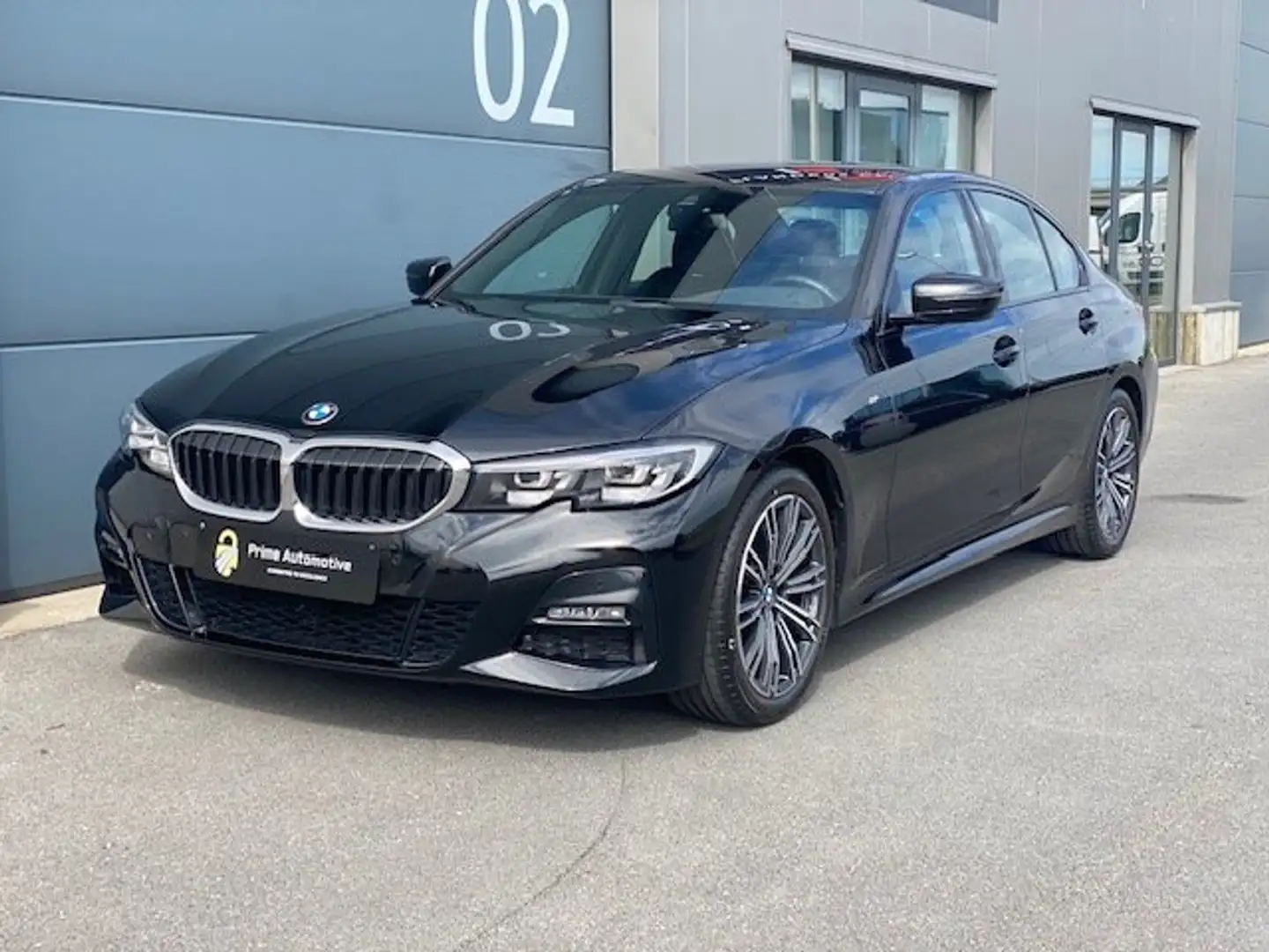 BMW 318 iA * M-Sport * GPS * LED * LEDER * VR * CARPLAY * Zwart - 1