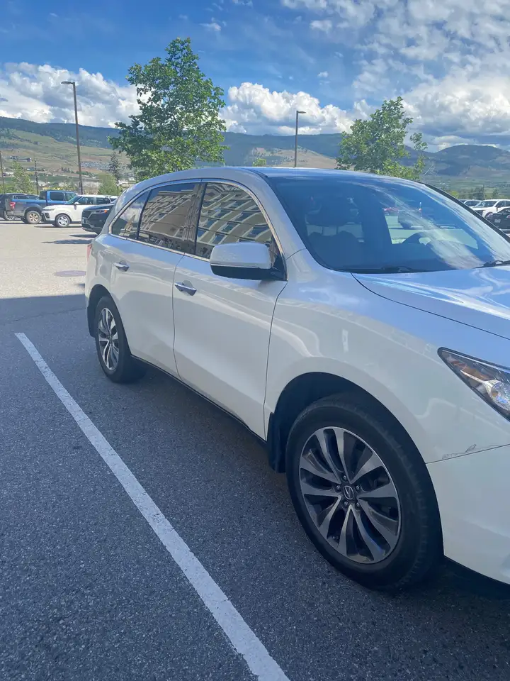 Acura MDX снимка Acura MDX