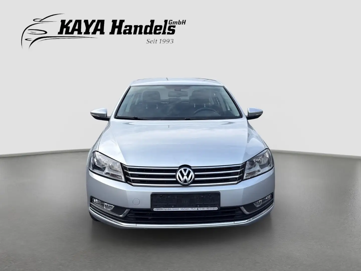 Volkswagen Passat Comfortline/Klimaautom./1.Hand/erst 75Tkm Silber - 2