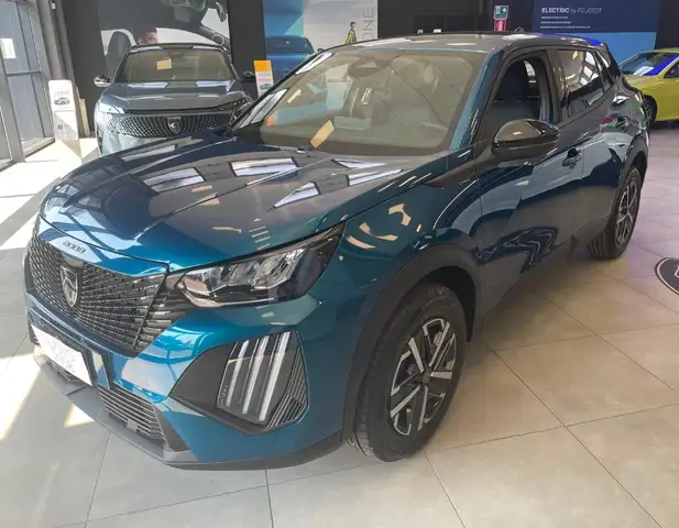 Peugeot 2008 1.2 Hybrid Style