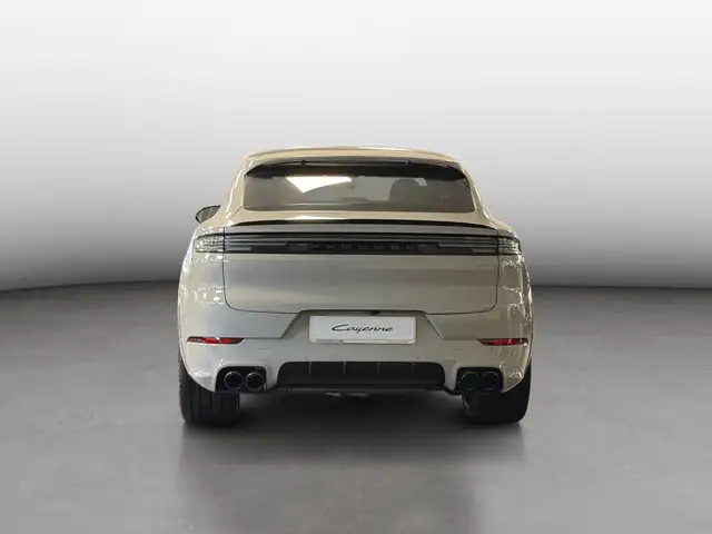Porsche Cayenne view 4