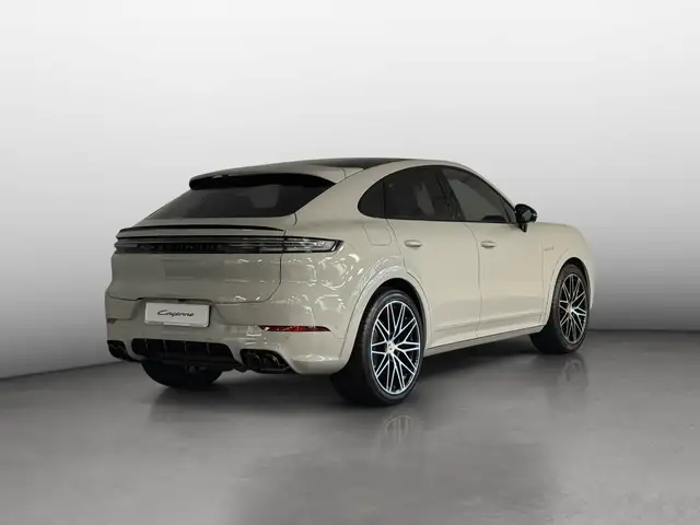 Porsche Cayenne view 5