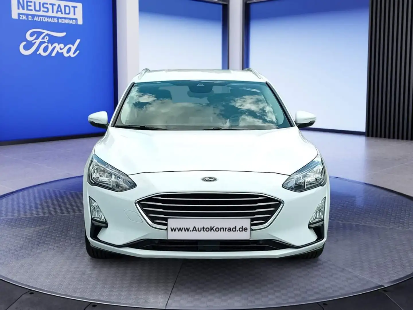 Ford Focus Turnier 1.0 Aut. COOL&CONNECT *WinterPk*Kamera* Weiß - 2