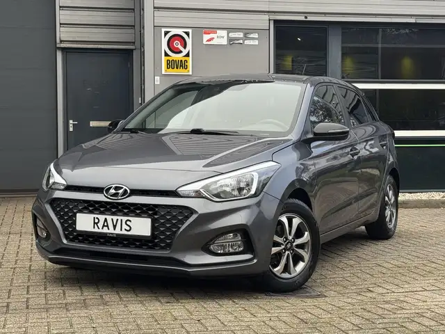 Hyundai i20 1.2 62kW YES! | Cruise | Carplay | Camera | Stoelv