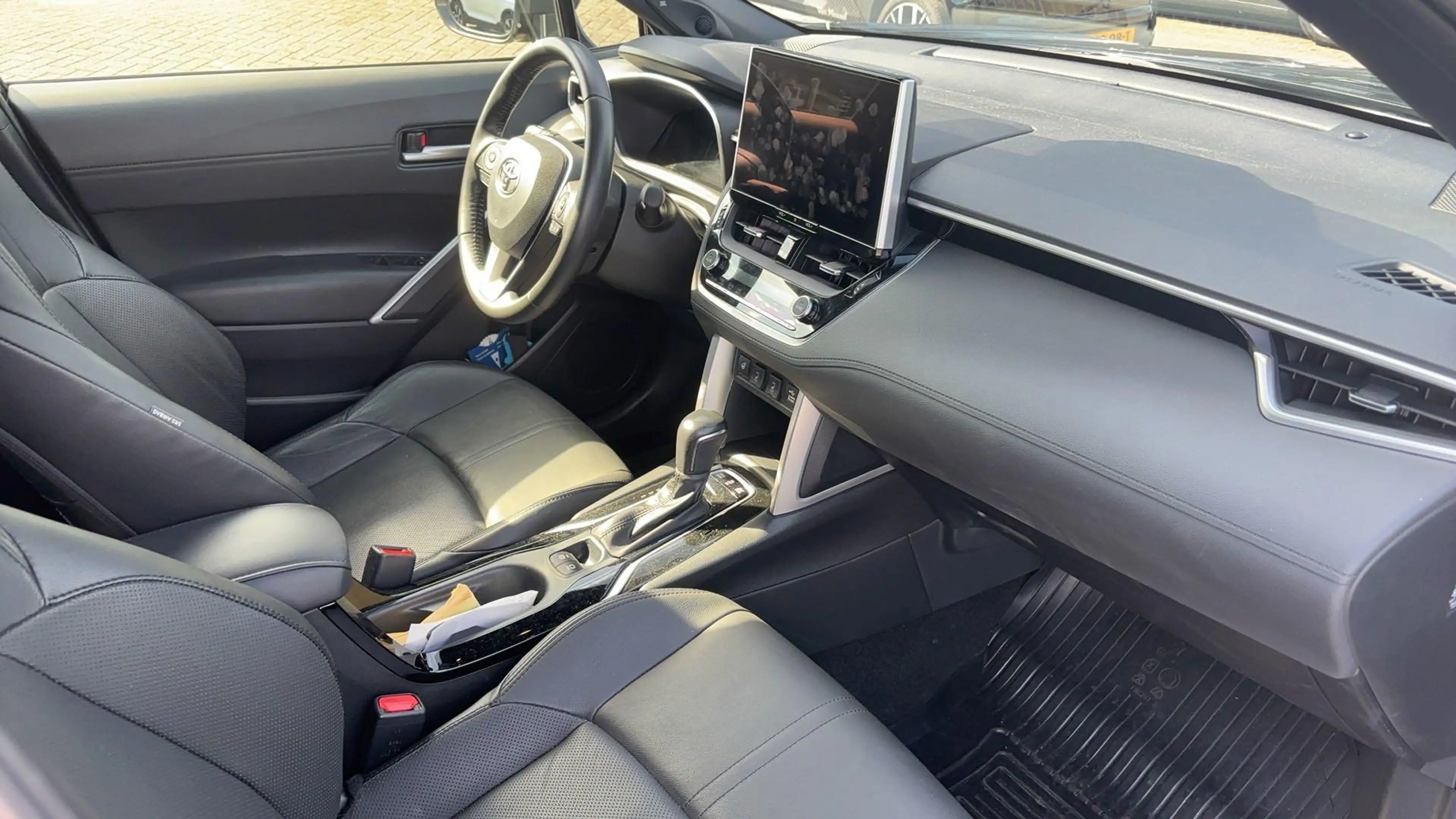 Toyota Corolla Cross 2.0 High Power Hybrid Launch Edition | Trekhaak | — photo 13