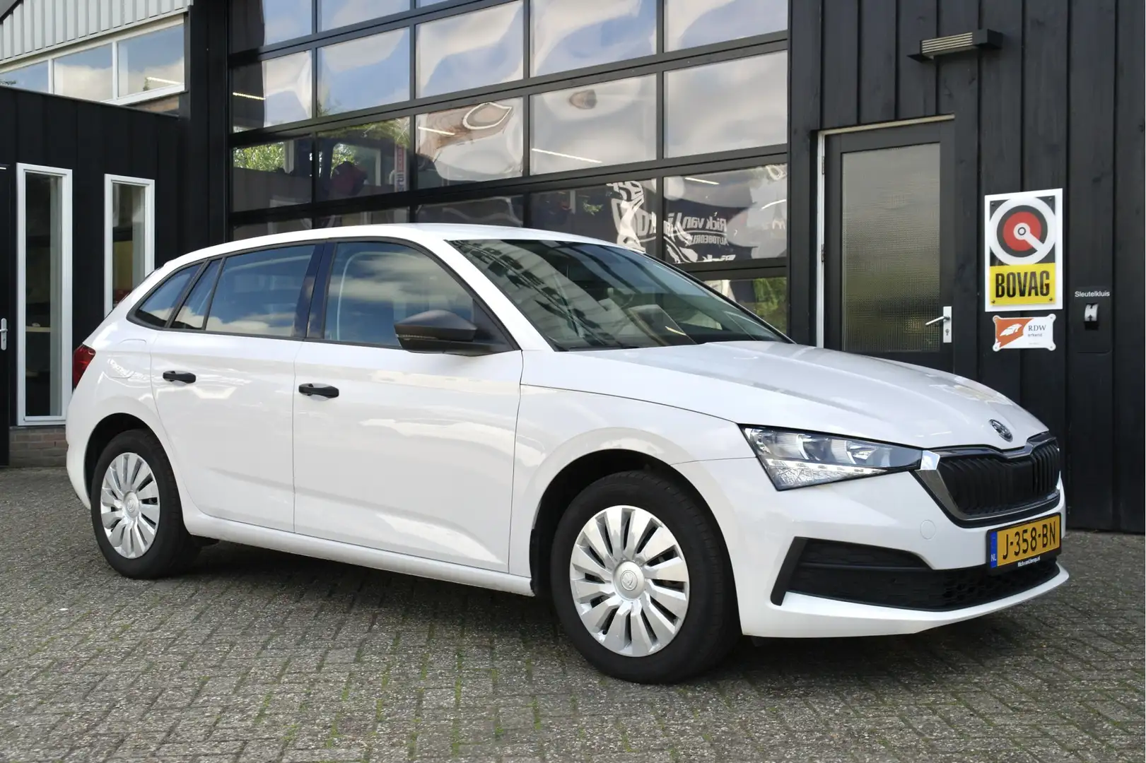 Skoda Scala 1.0 TSI Active | NL-Auto | Cruise | LED | Media Wit - 1