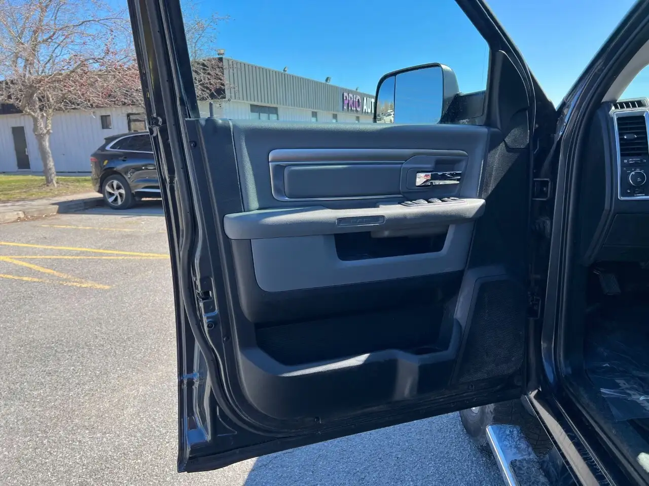 RAM 3500 photo RAM 3500