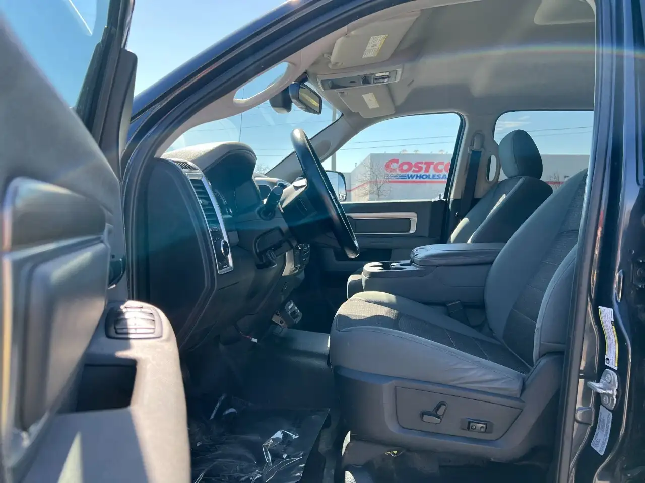 RAM 3500 photo RAM 3500