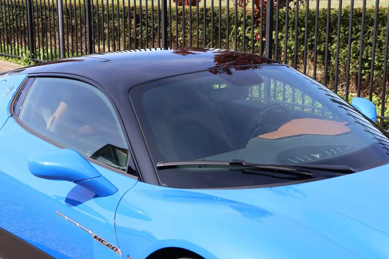Maserati MC20 2021 — фото 22