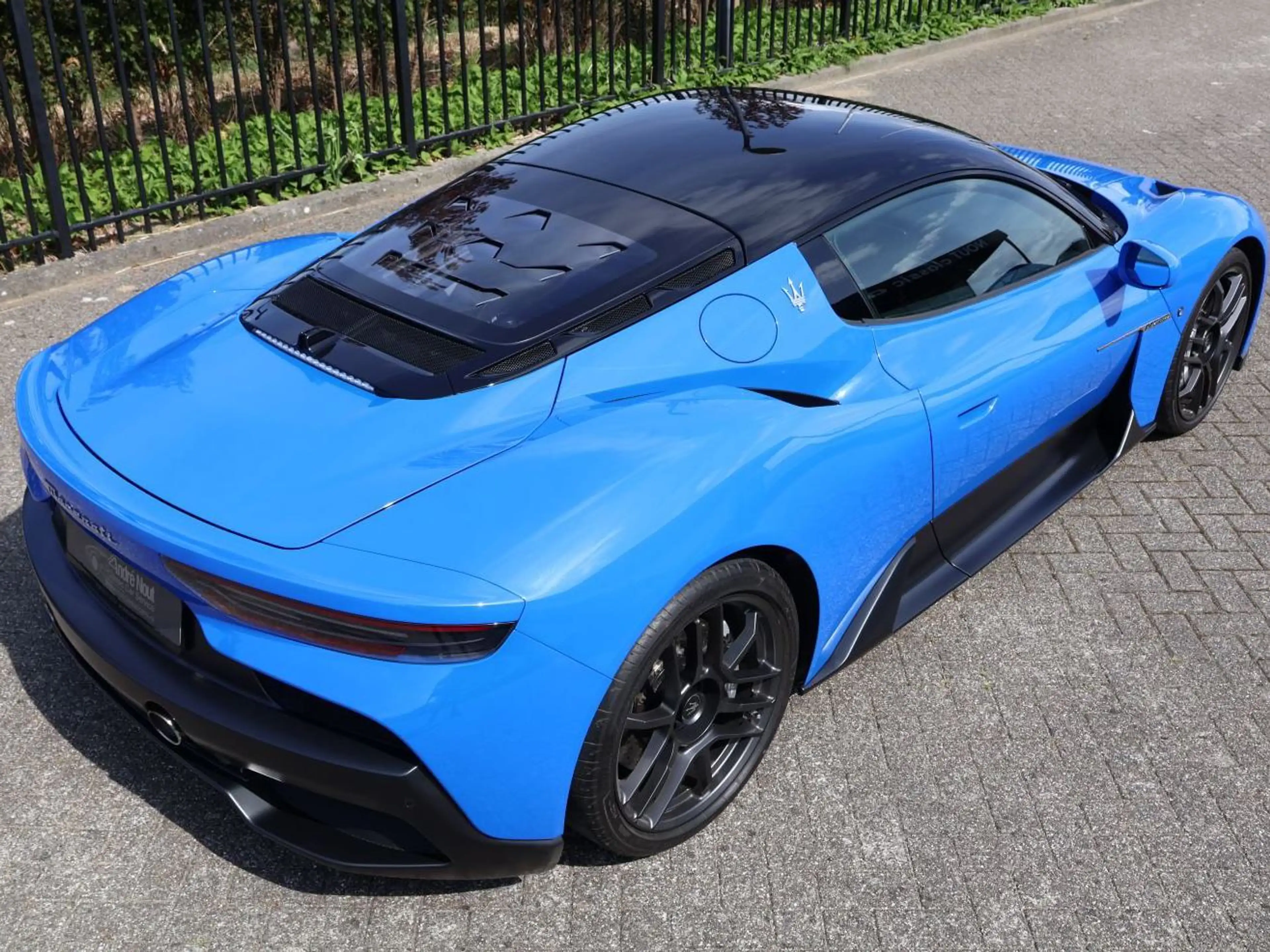 Maserati MC20 — photo 12
