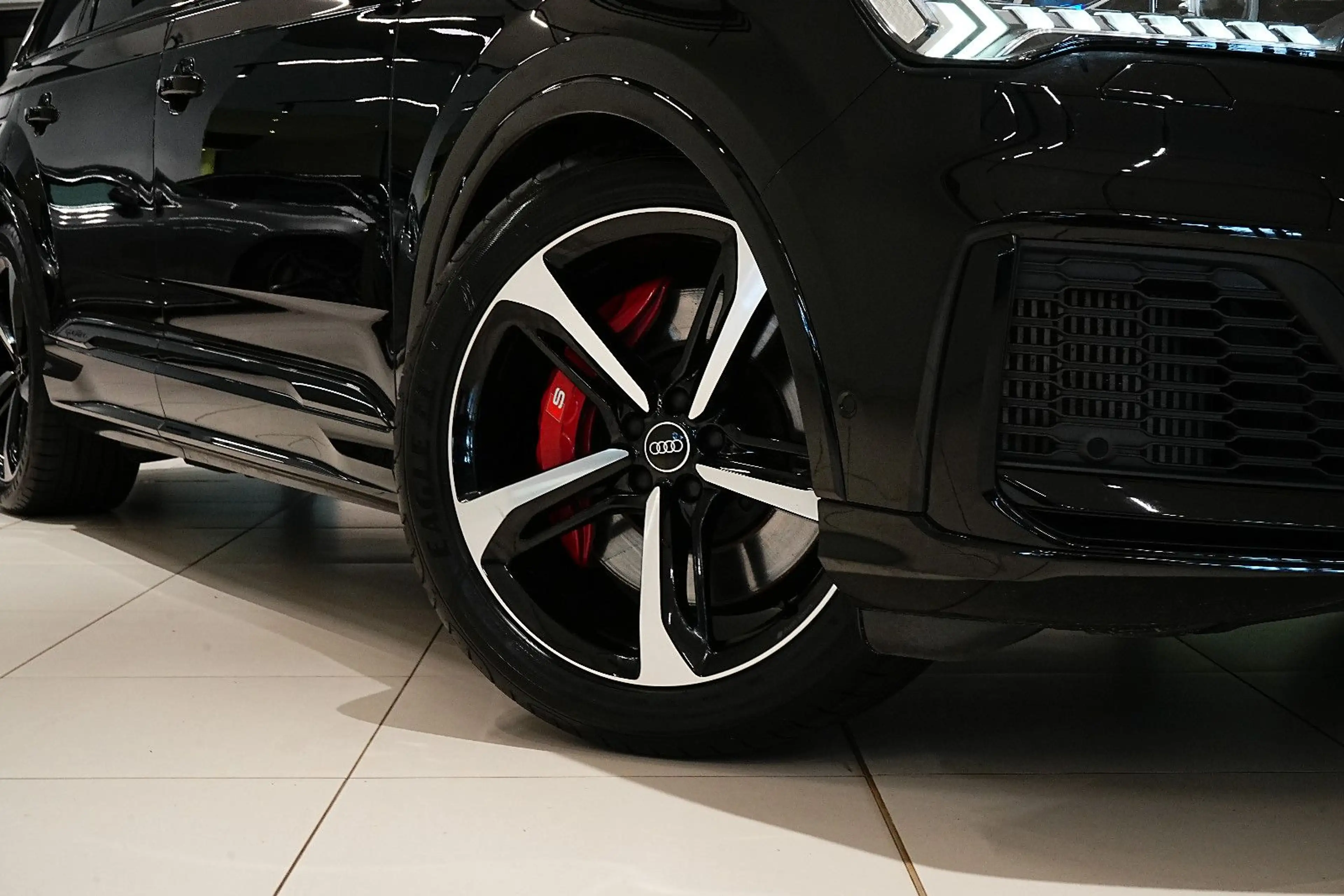 Audi SQ7 4.0|RS-SITZ|SOFT|LUFT|360°|CARBON|PANO|MEMO| — photo 2