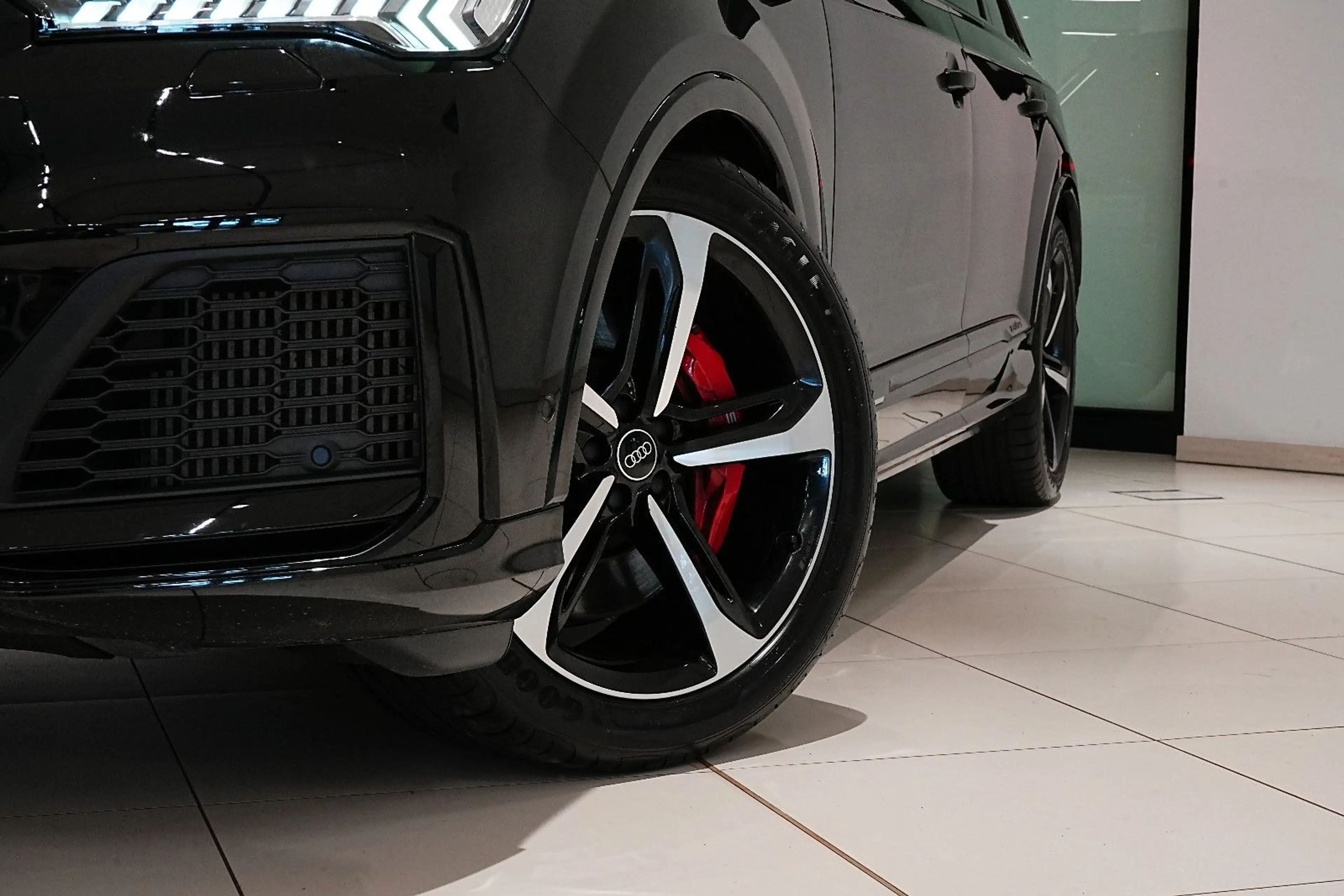 Audi SQ7 4.0|RS-SITZ|SOFT|LUFT|360°|CARBON|PANO|MEMO| — photo 6