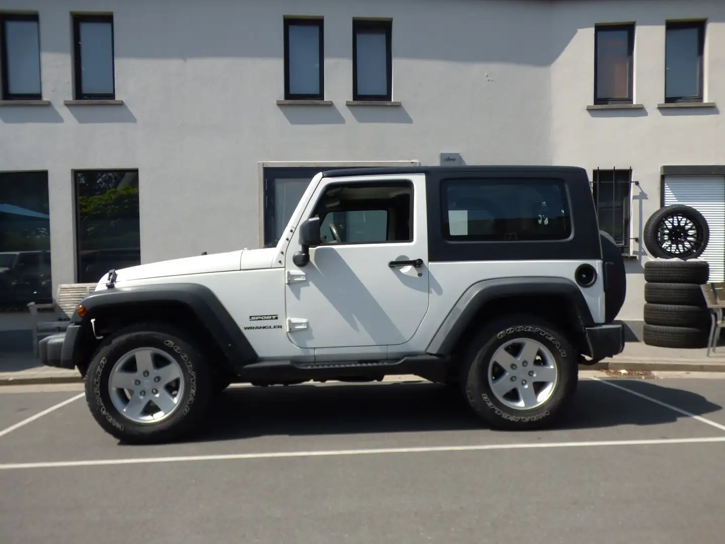 Jeep Wrangler 2.8 CRD Sport **Perfecte staat **119000 km** Blanco - 2