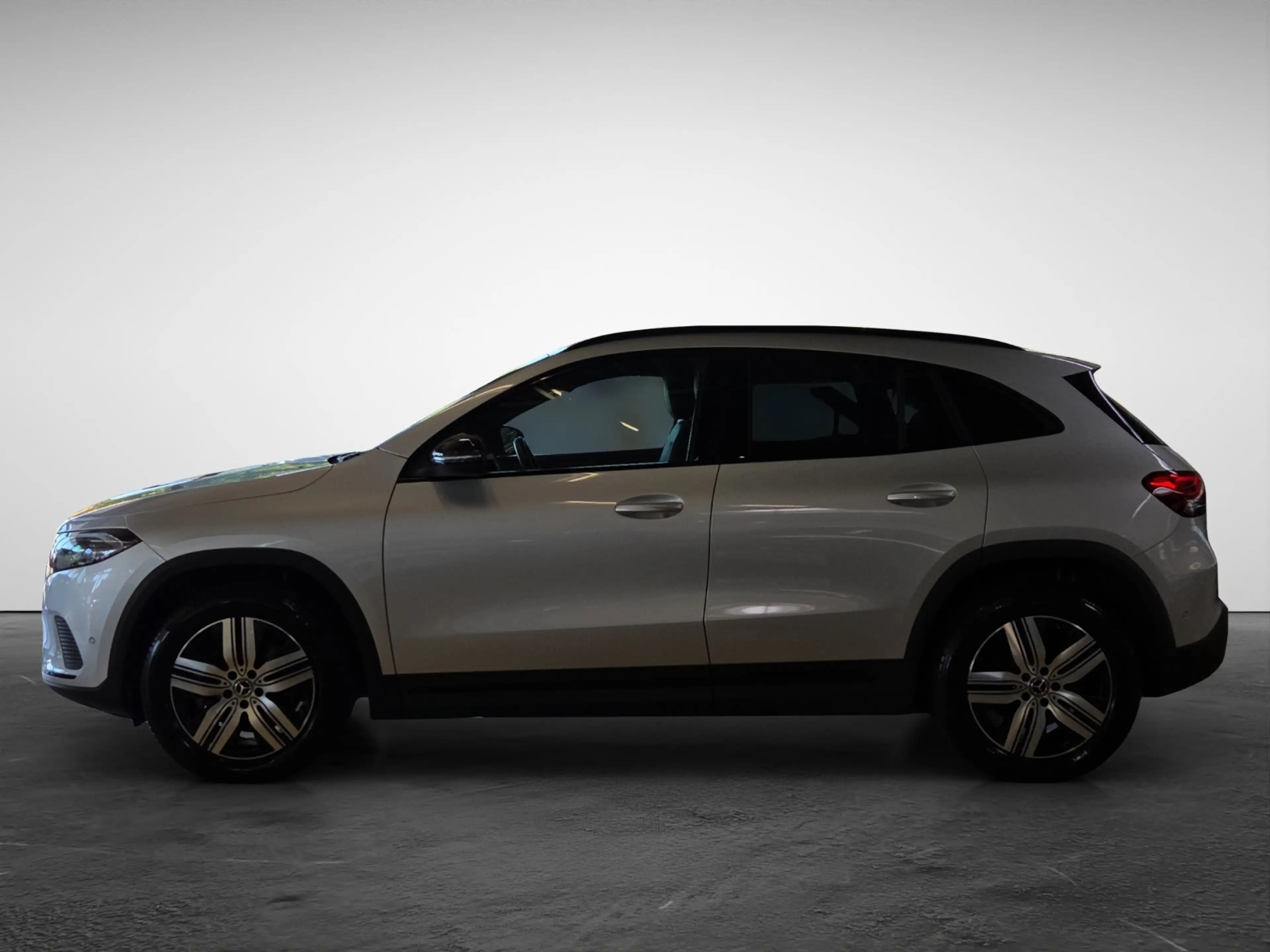 Mercedes-Benz EQA 250 + Progressive LED AHK NightPaket Leder Memory — photo 3