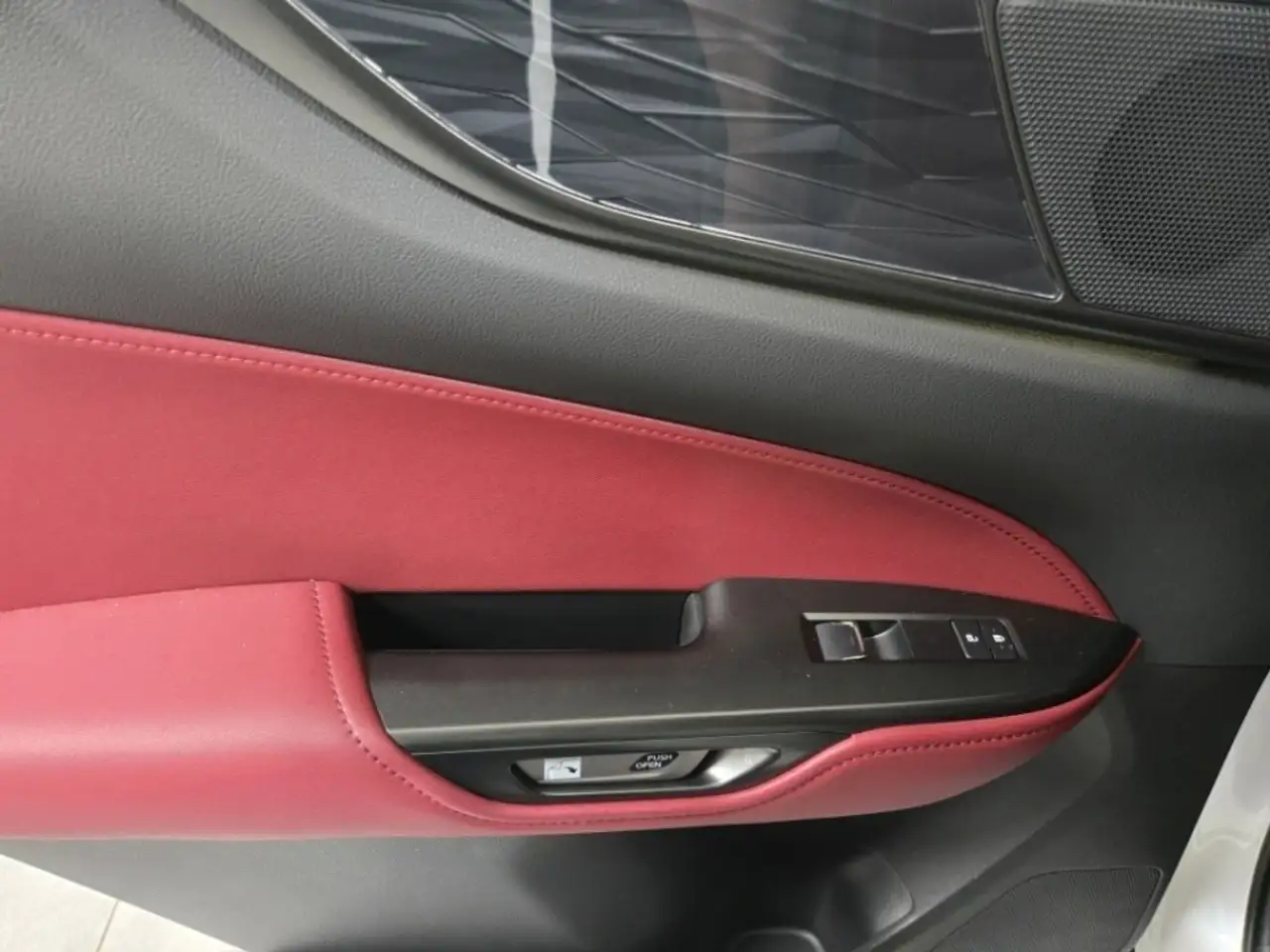 Lexus NX снимка Lexus NX