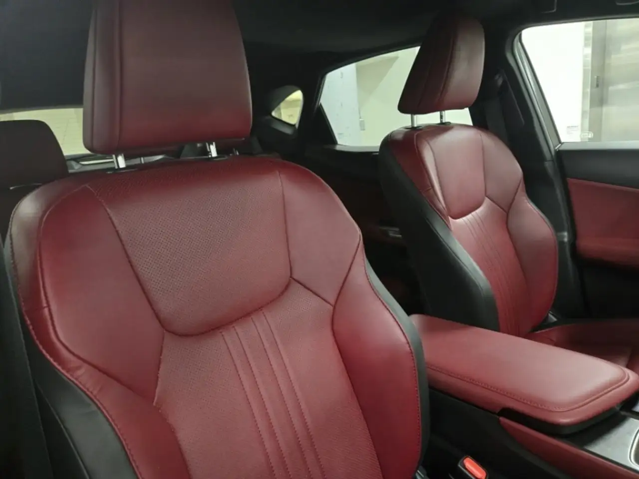 Lexus NX снимка Lexus NX