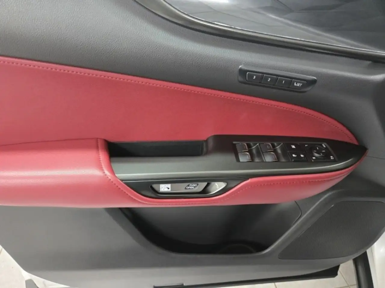 Lexus NX снимка Lexus NX