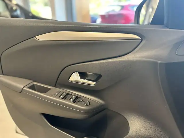 Opel Corsa view 10
