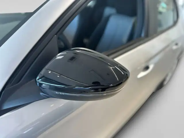 Opel Corsa view 4