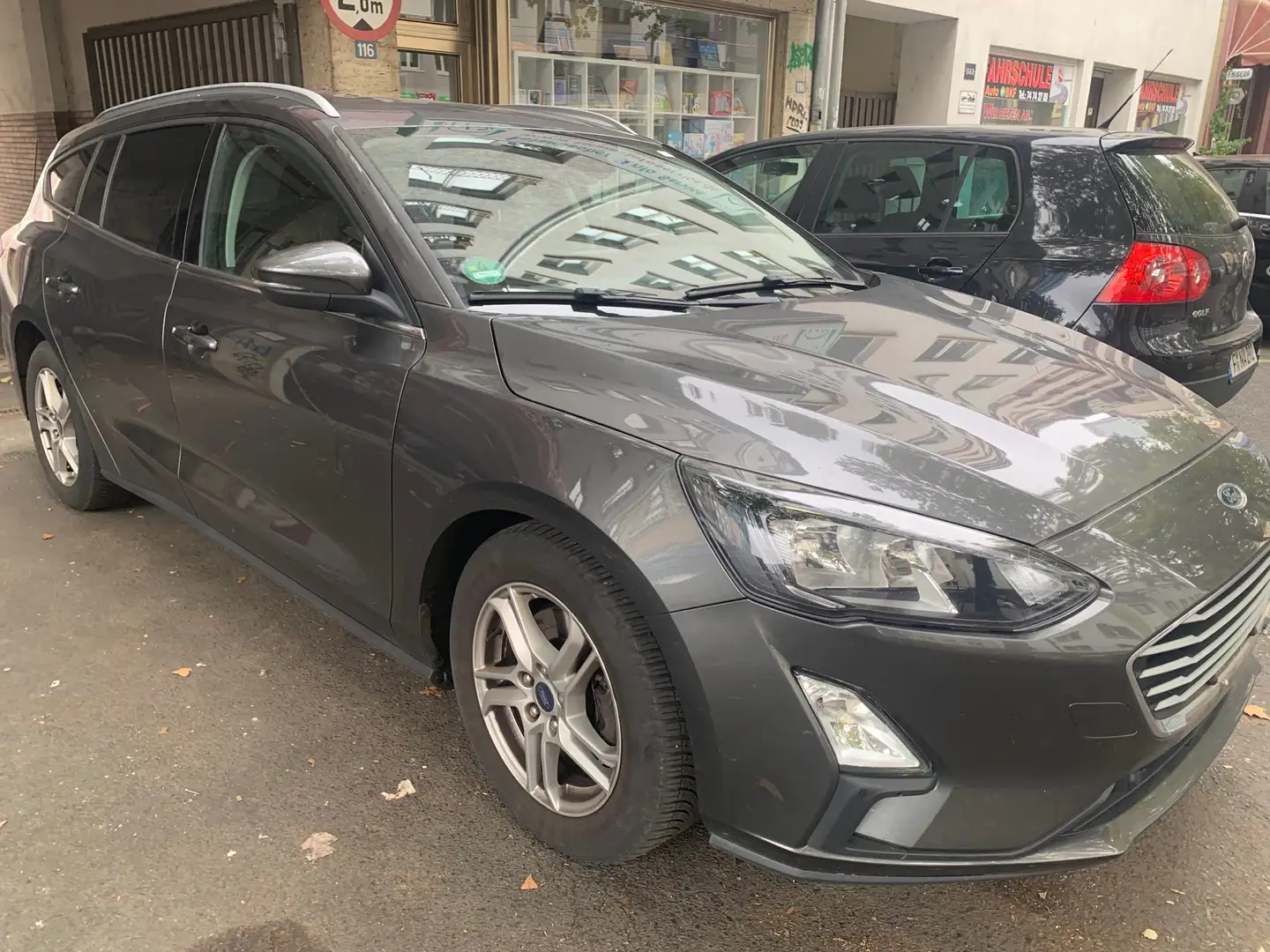 Ford Focus 1,5 TDCI NAVI PDC E6dT Turnier 1.5 EcoBlue 88kW Grau - 2