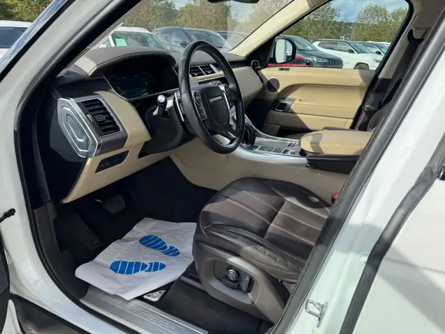 Land Rover Range Rover Sport view 9