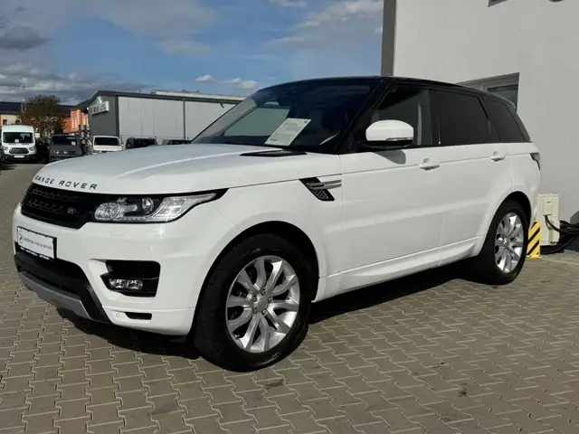 Land Rover Range Rover Sport view 3