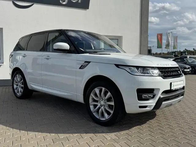 Land Rover Range Rover Sport view 2
