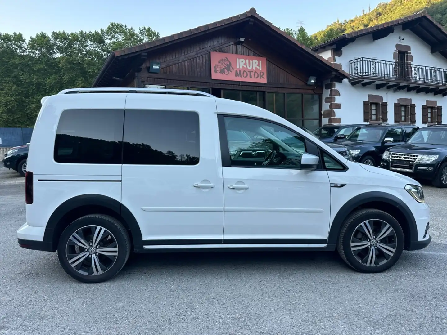 Volkswagen Caddy 2.0TDI Outdoor 110kW Blanco - 1
