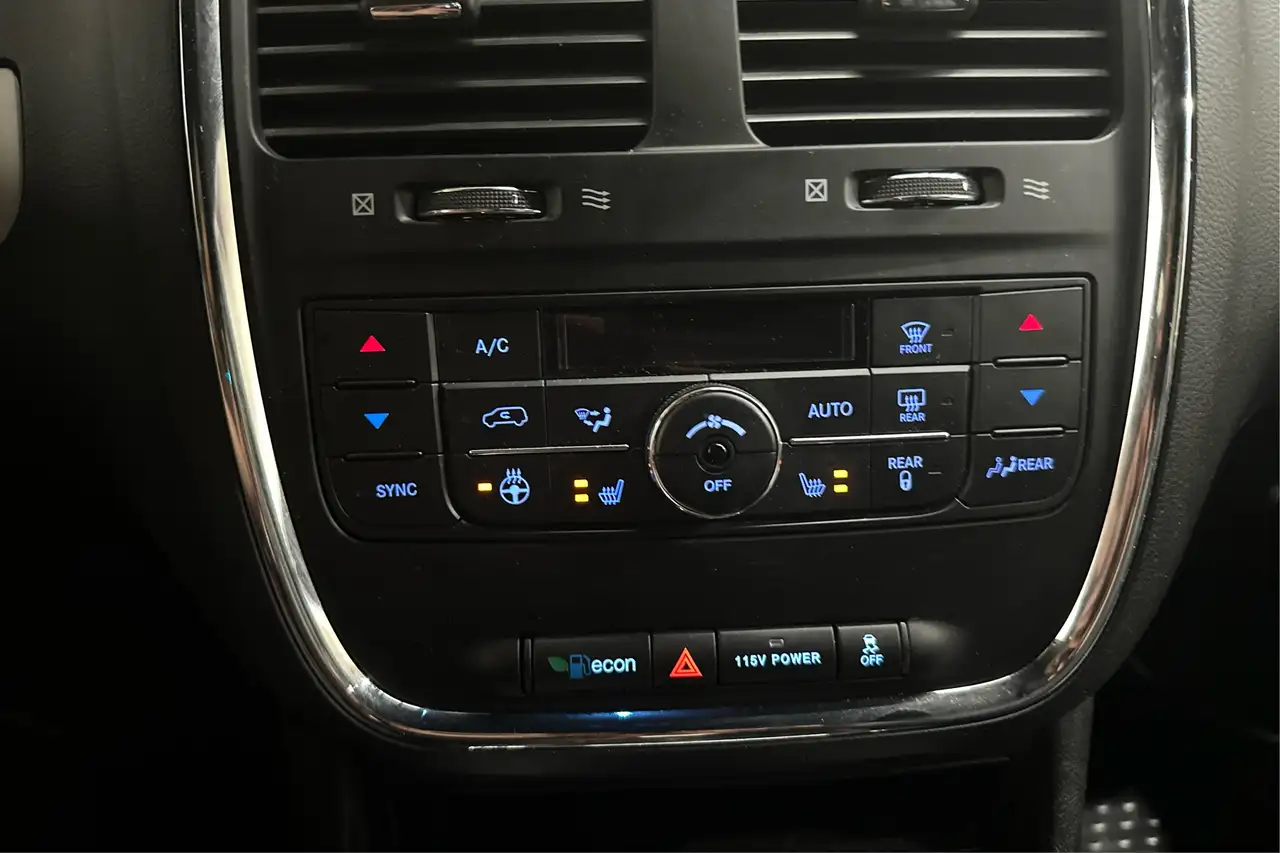 Dodge Grand Caravan fotografie Dodge Grand Caravan
