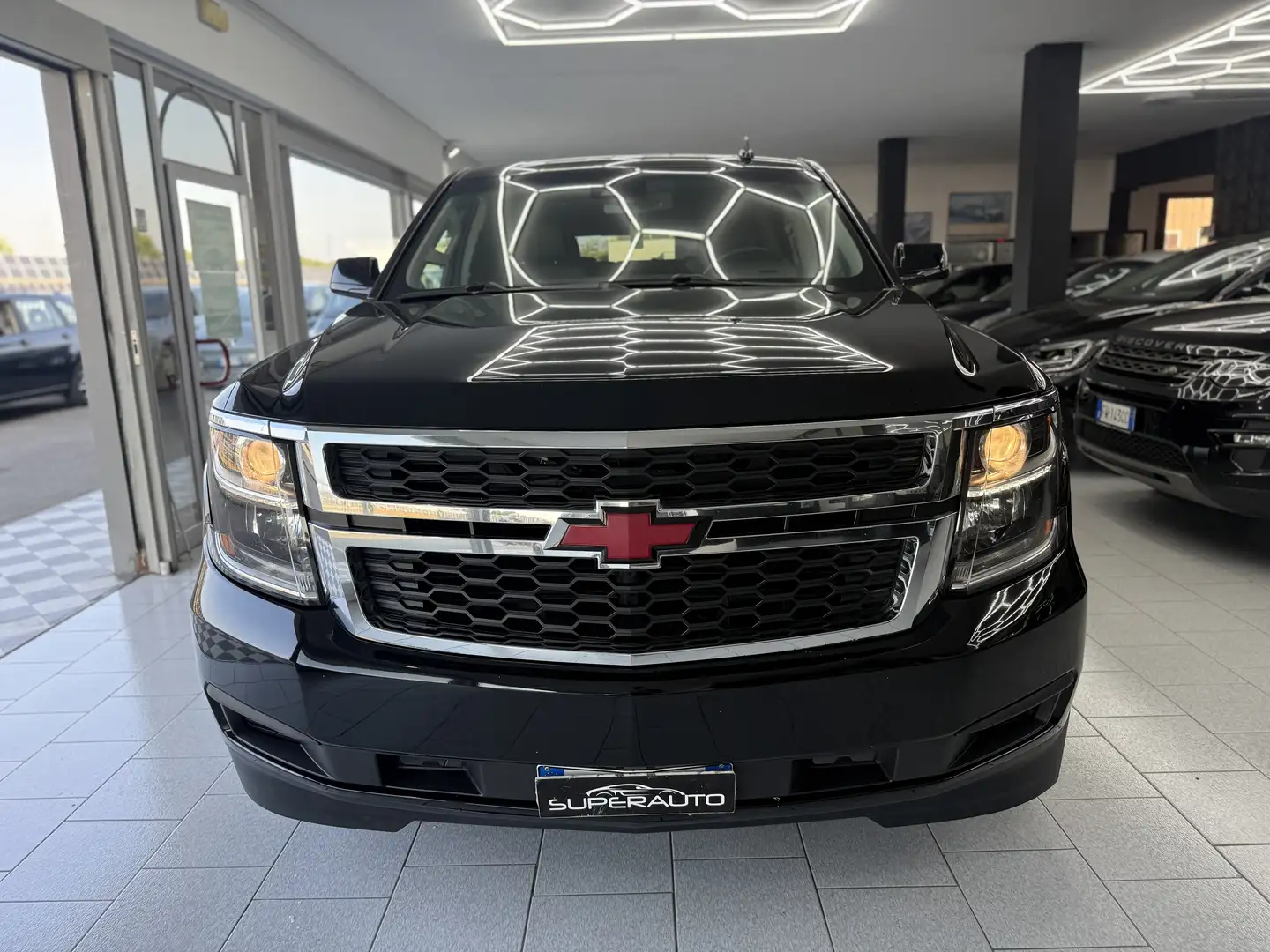Chevrolet Suburban 5.3 340 CV V8 - 2