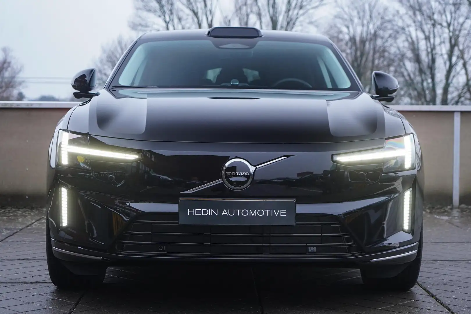Volvo ES90 Single Motor Extended Range Ultra 92 kWh Bowers&Wi Schwarz - 2