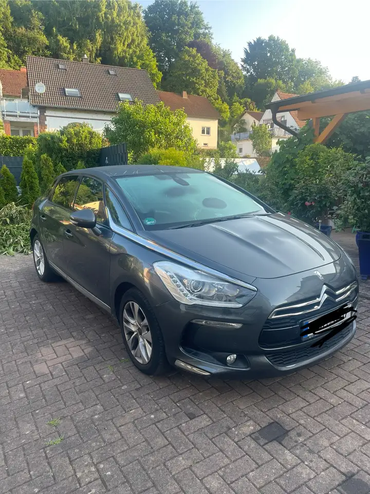 DS Automobiles DS 5