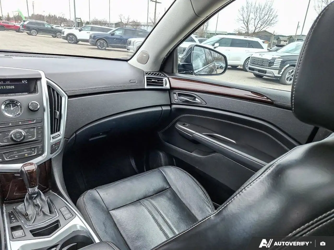 Cadillac SRX снимка Cadillac SRX