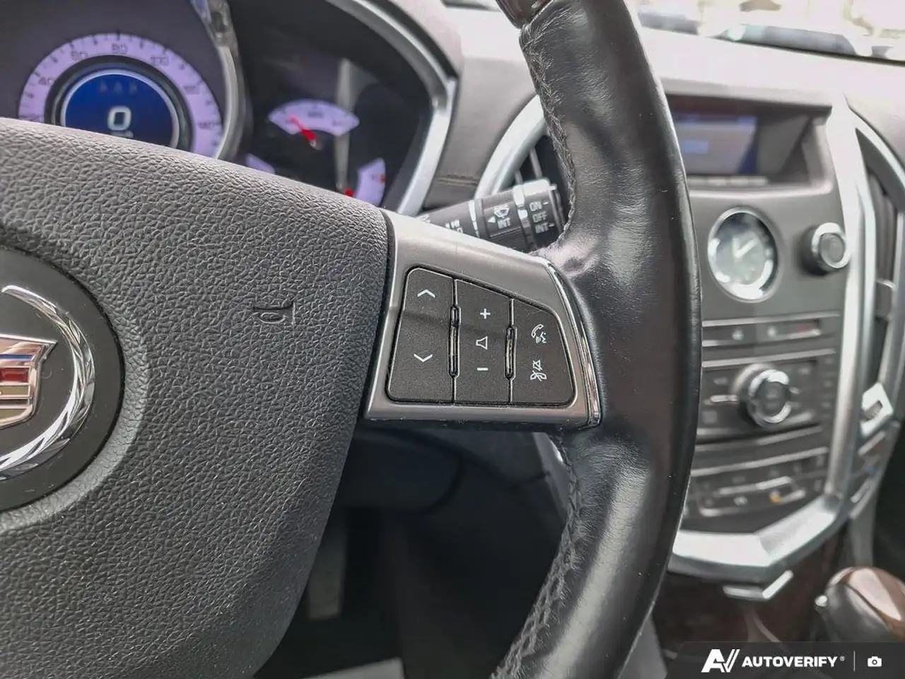 Cadillac SRX снимка Cadillac SRX
