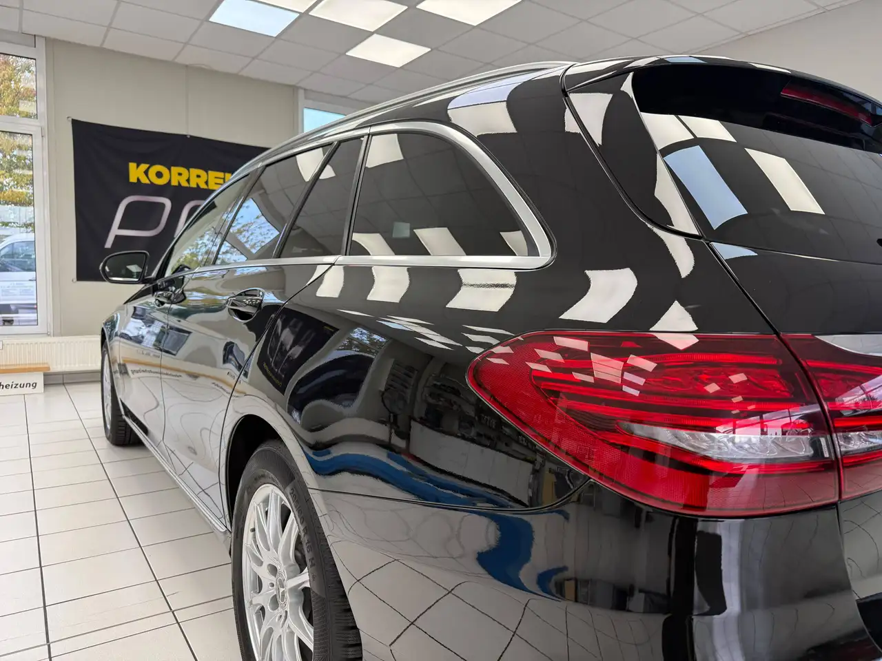 Mercedes-Benz C 180 C-Klasse T-Modell T 9G-TRONIC Avantgarde — photo 1 of 8