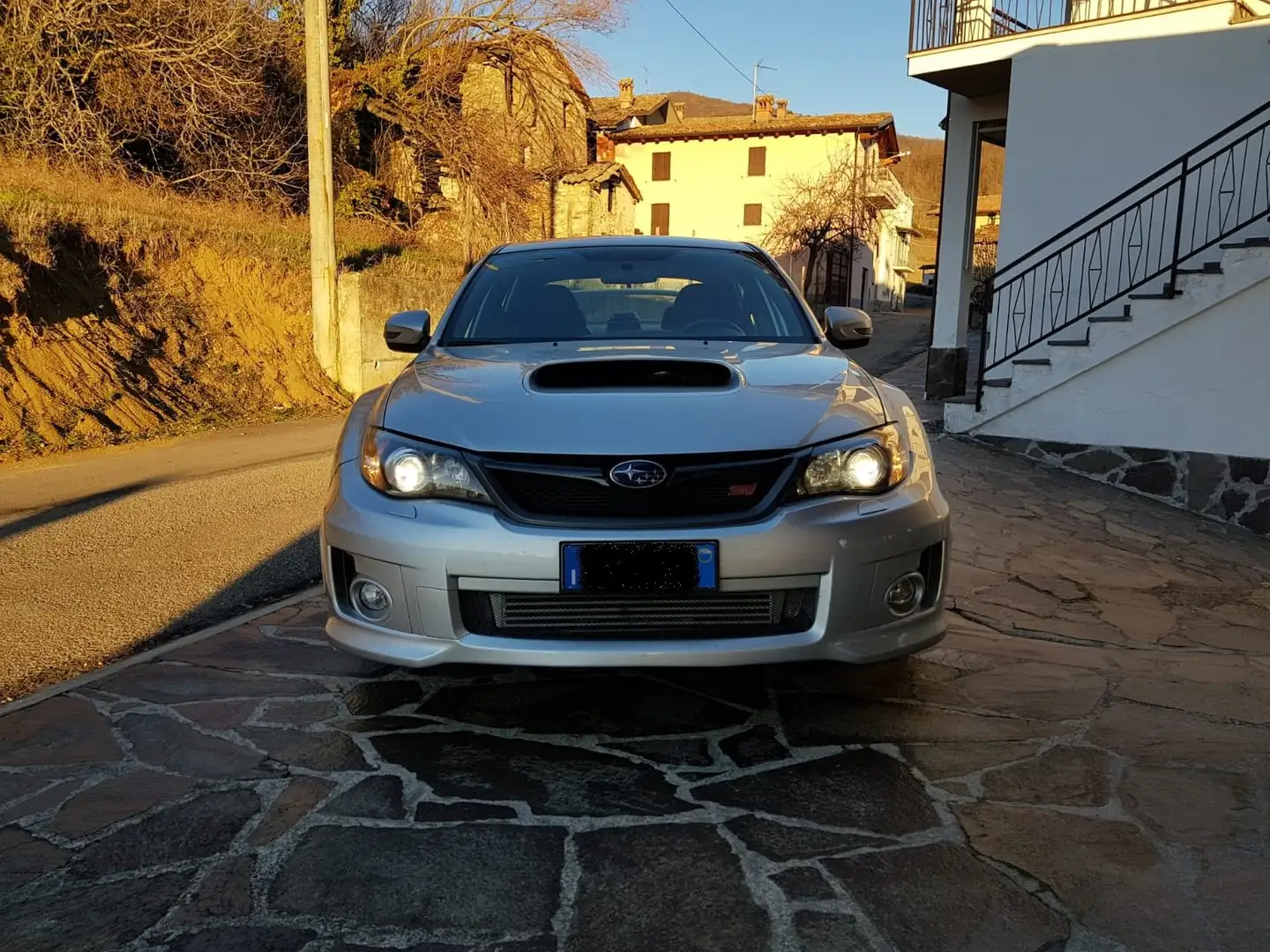 Subaru WRX Sti Stříbrná - 1