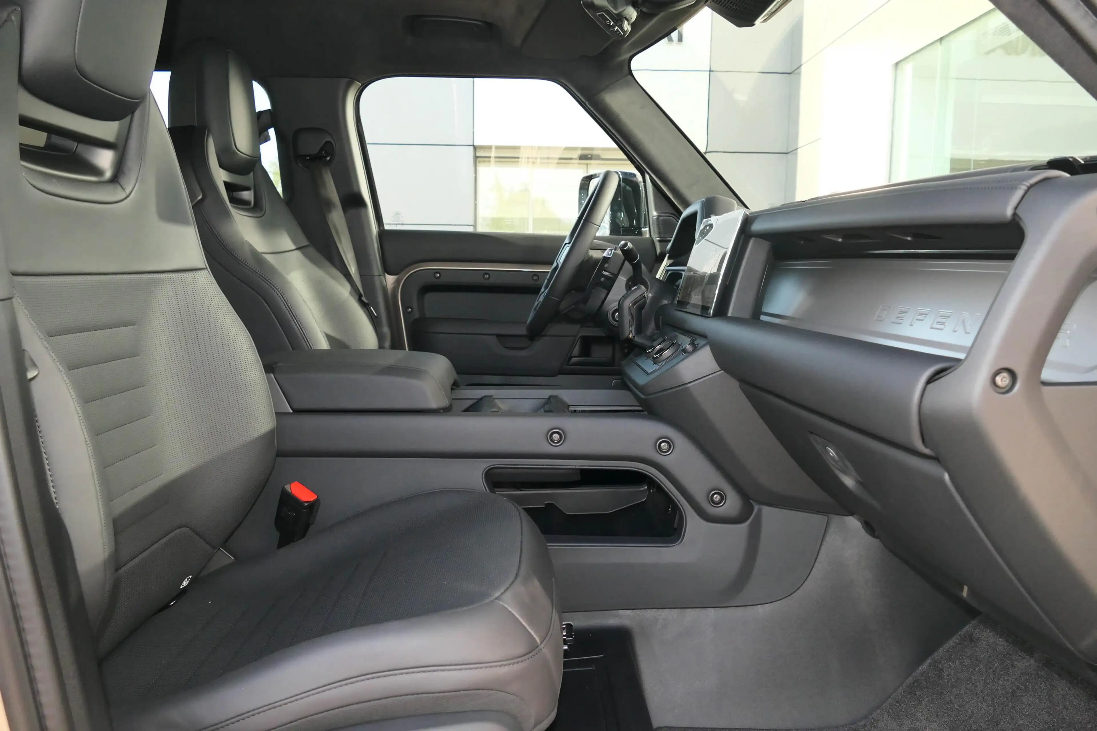 Land Rover Defender 110 P635 OCTA | PANO | SEAT VENT | TOWB | MERIDIAN — photo 14