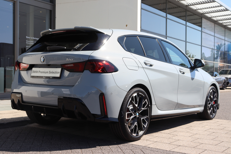 BMW 120 1 Serie M Sport Automaat / Trekhaak / Achteruitrij — photo 8