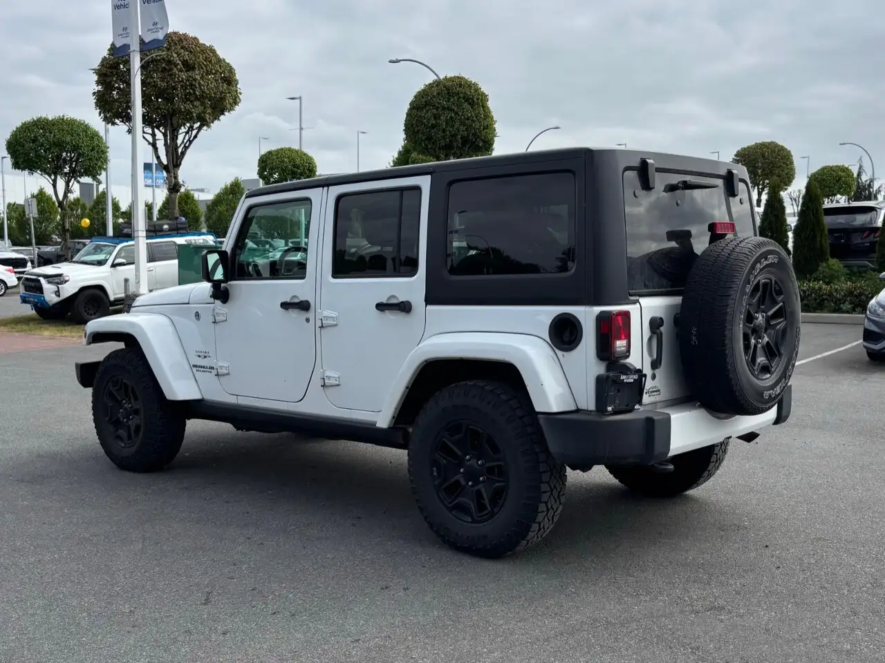 Jeep Wrangler снимка Jeep Wrangler