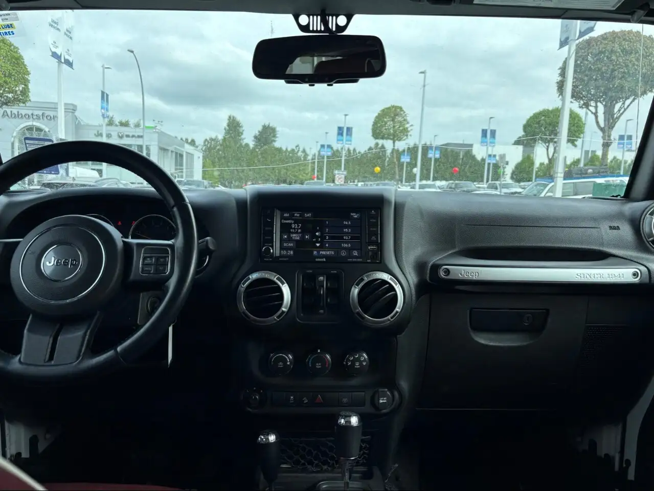 Jeep Wrangler снимка Jeep Wrangler