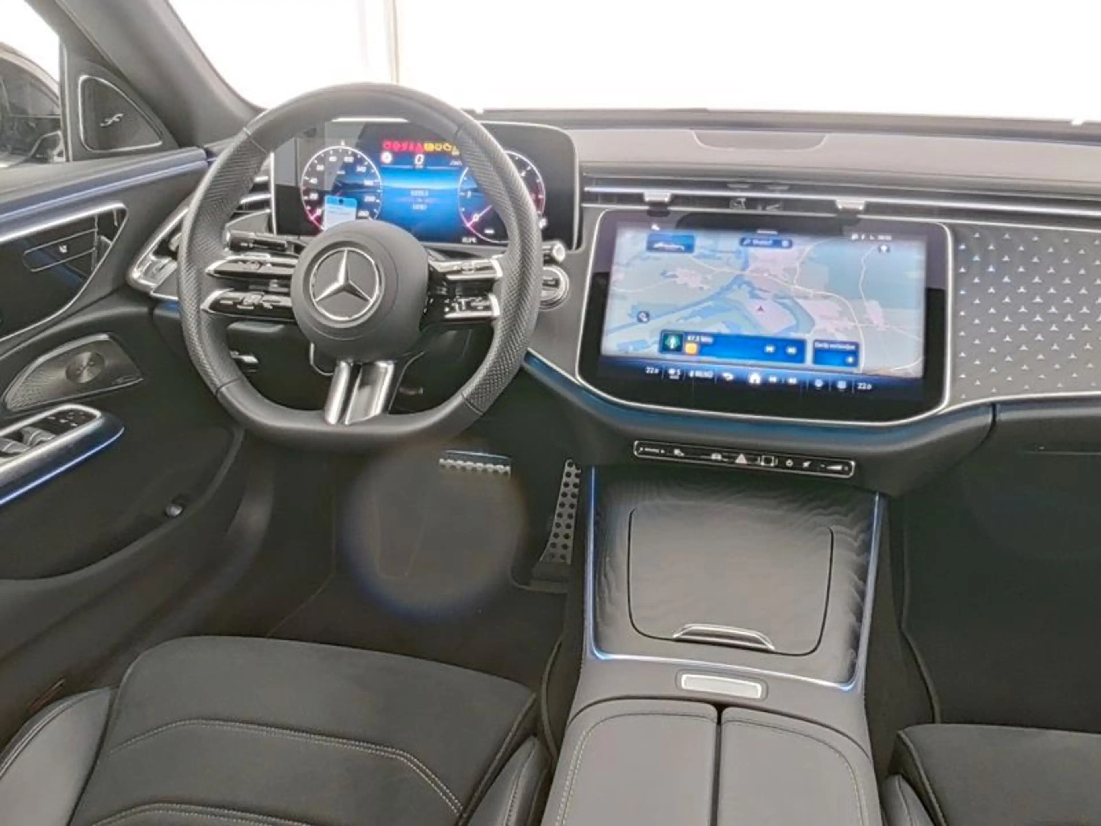 Mercedes-Benz E 220 d AMG Line Advanced Burmester 20" Night — photo 6