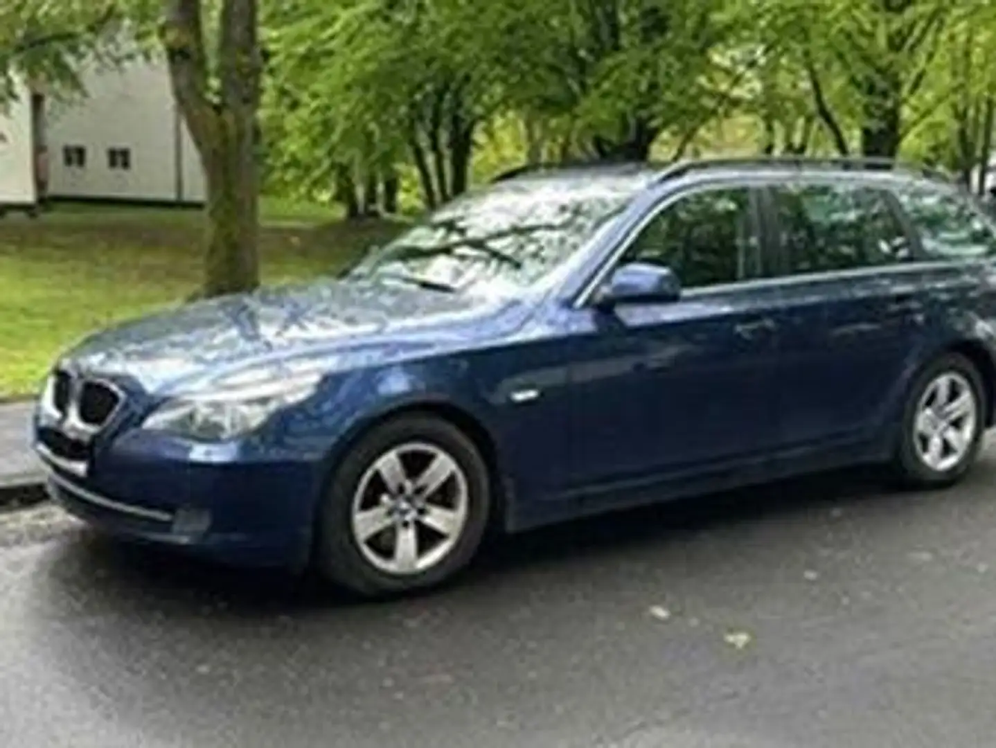 BMW 520 Baureihe 5 Touring 520D Special Edition Blau - 1